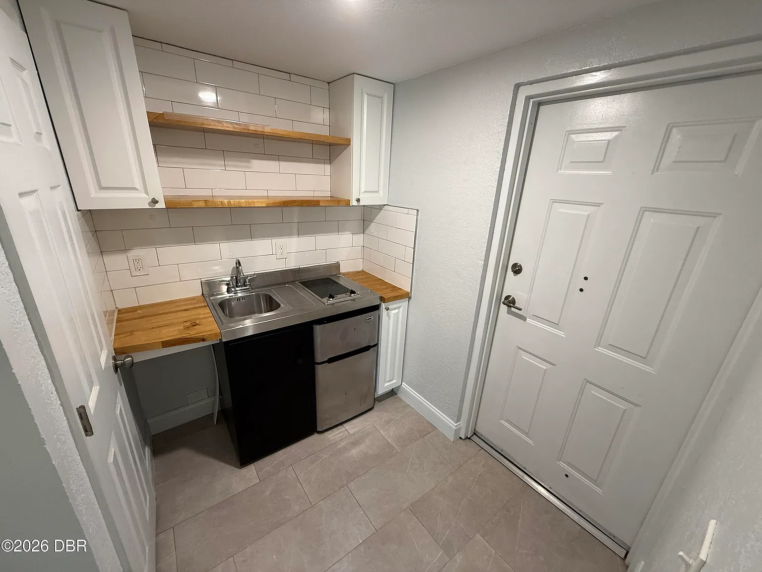 Studio, 1.0 bath, 7290 sqft, $1,000 — Photo 3