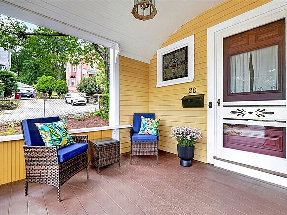 3rd image of 20 Botolph St