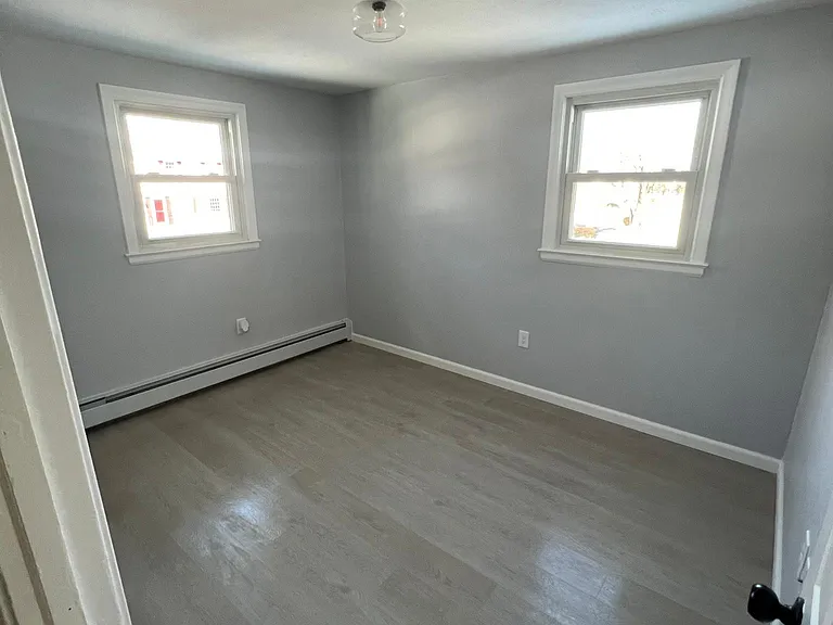 31 Forest Ln — Photo 6