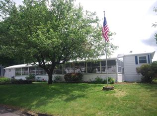 18 Riverview Cir, Brimfield, MA 01010