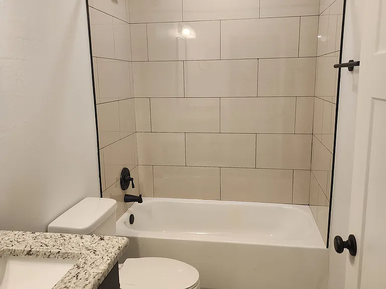 2434 Luther Rd #B — Photo 12