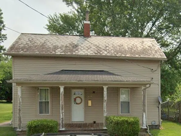 548 Wilson Ave, Coshocton, OH 43812