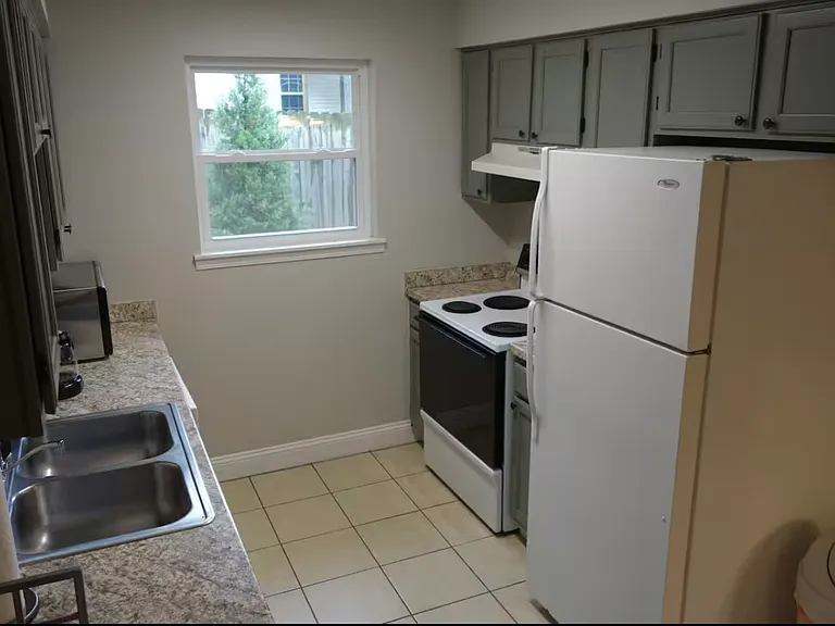 1314 NW A St — Photo 5