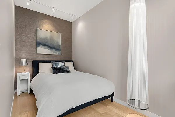 Rented by Douglas Elliman | media 23