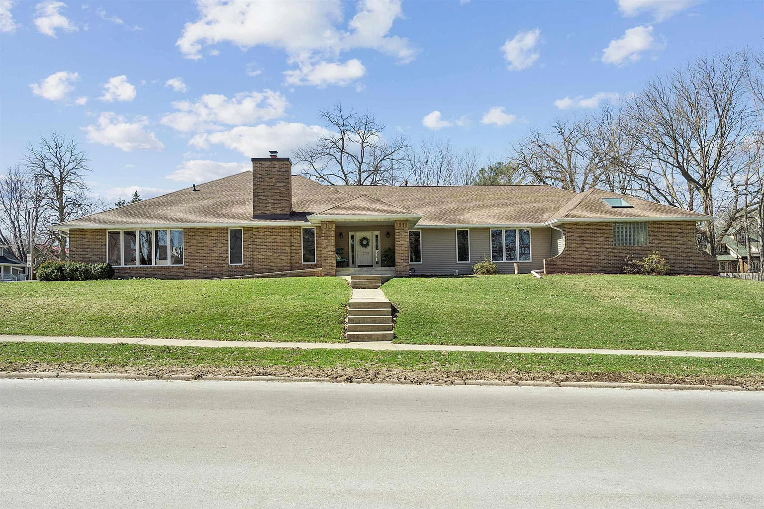 1228 Kimball Ave photo 1
