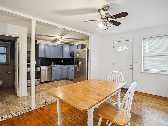 4th image of 292 New York Ave