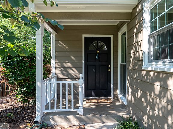 5th image of 131 Diamond Dr