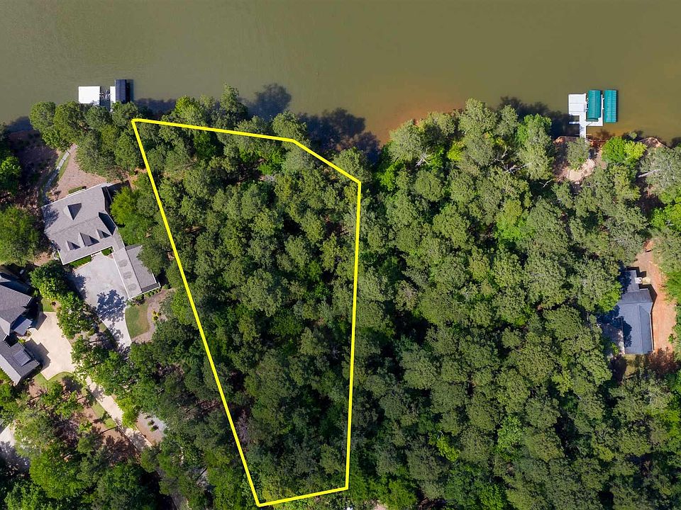 1st image of 1550 Dogwood Dr