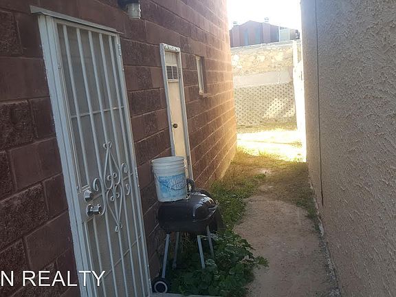 2nd image of 3507 Oasis Dr
