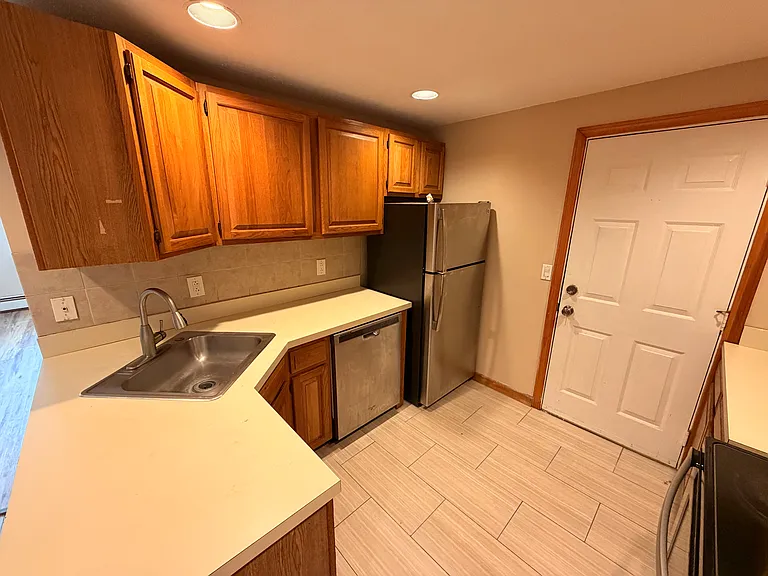 95 Park Pl #301 — Photo 8