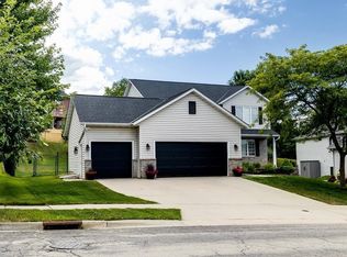 6189 Granite Dr NW, Rochester, MN 55901