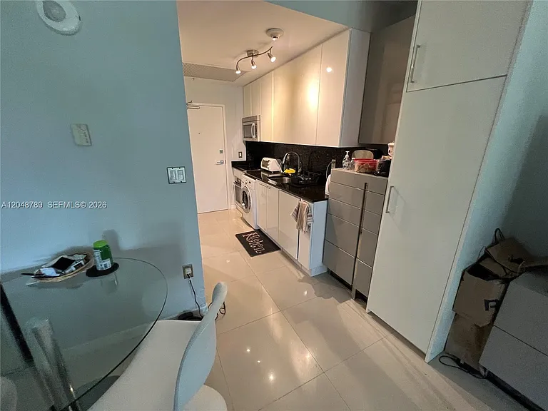 10275 Collins Ave #112 — Photo 27