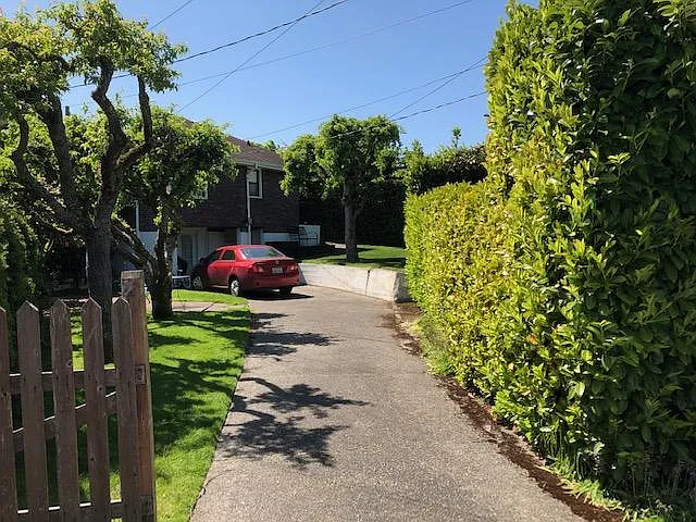 1119 N Tacoma Ave — Photo 2