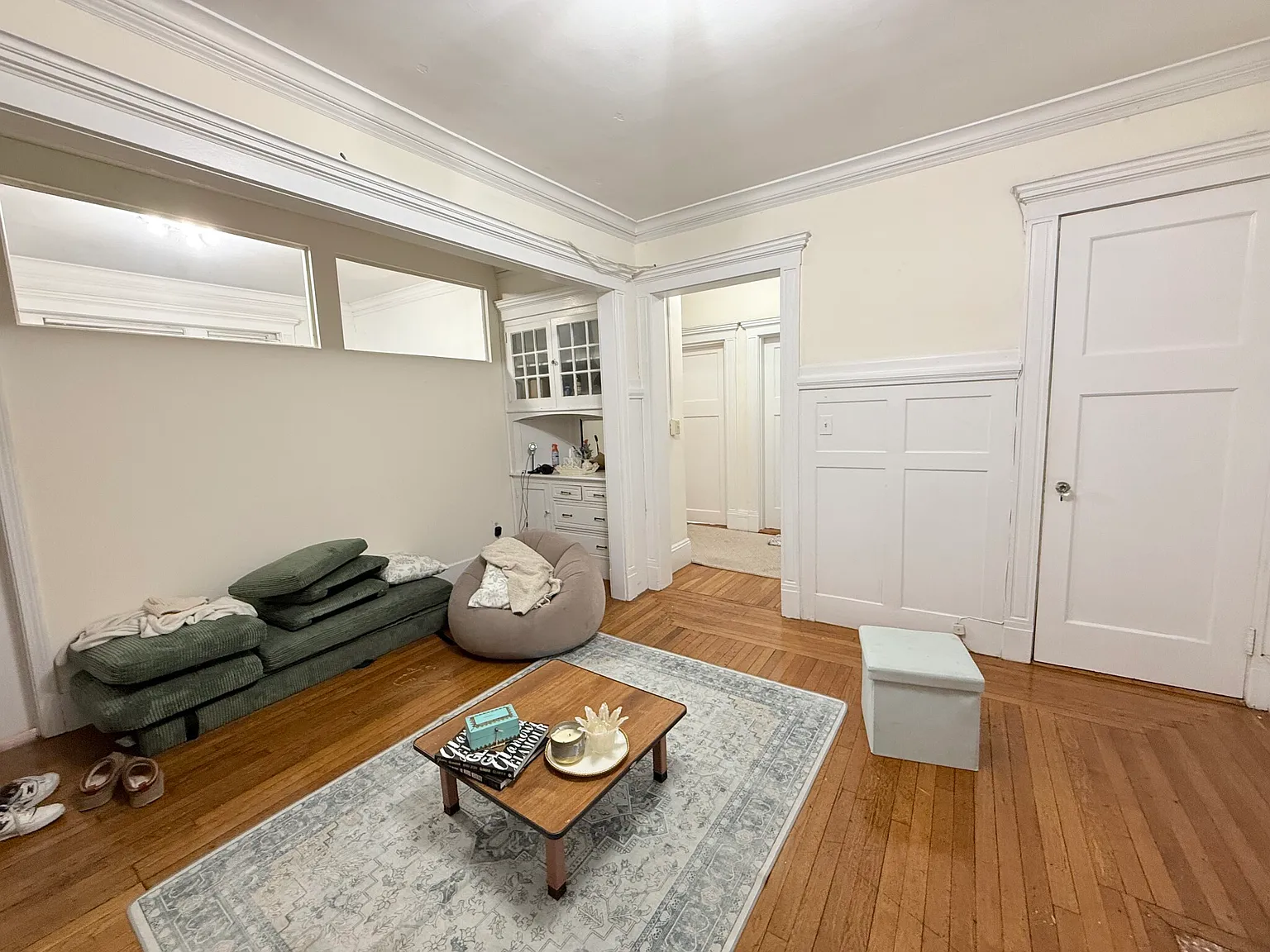 452 Park Dr — Photo 2