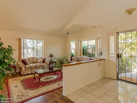3rd image of 4065 River Woods Dr