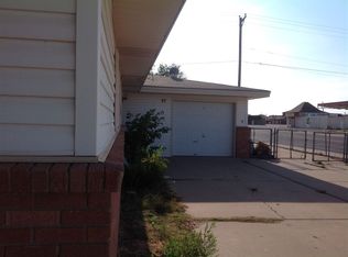 57 Ridgecrest Dr, Roswell, NM 88203