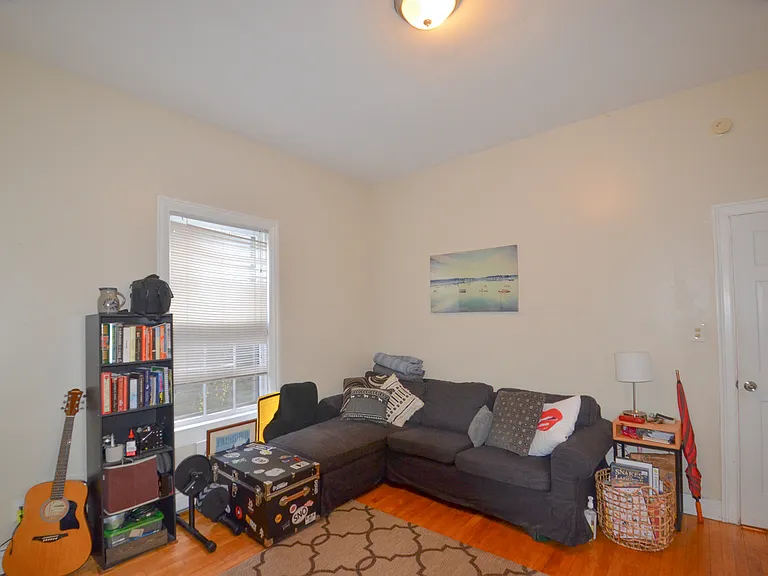 40 Bowen St #11A — Photo 22