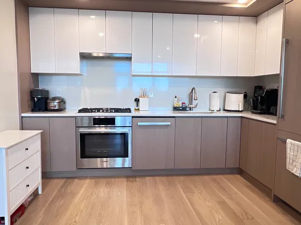 38-20 Parsons Boulevard #721, photo 4