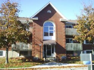 565 Greenfield Ave #311, Kitchener, ON N2C 2P4