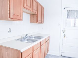 3954 W Dakin St #3A, Chicago, IL 60618