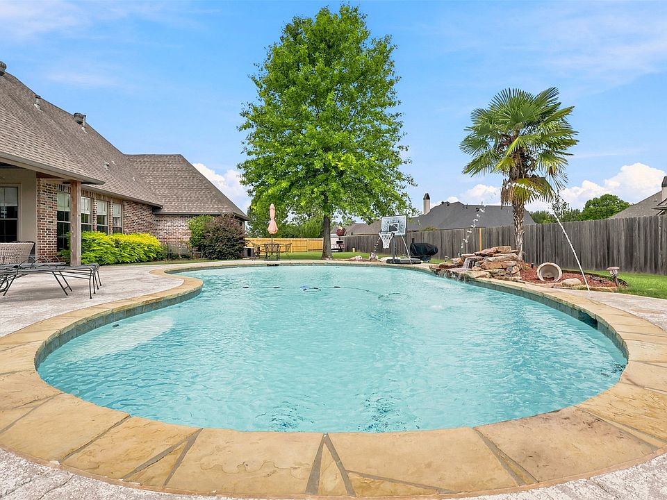1st image of 605 Fall Winds Cir