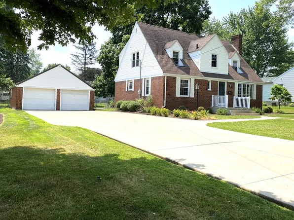 28 W Maxwell Dr, Shelby, OH 44875