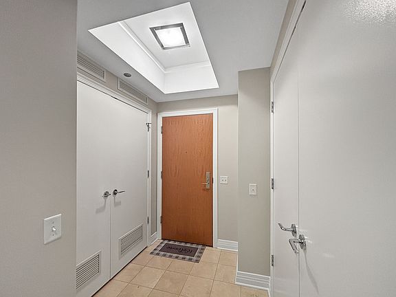 4th image of 600 N Lake Shore Dr APT 1609