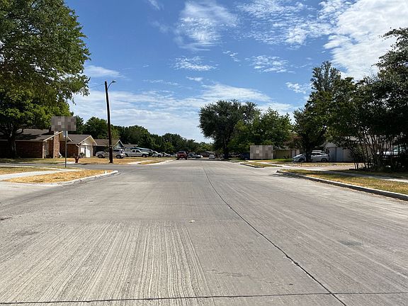 4th image of 533 Forrest Hill Ln