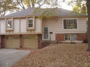 8824 Arlington Ave, Kansas City, MO 64138
