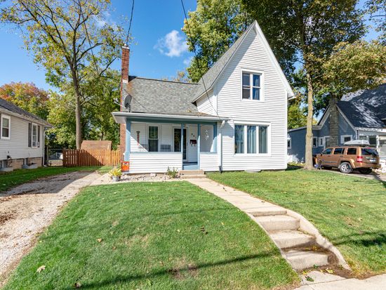 321 Pearl St Dekalb Il 60115 Zillow