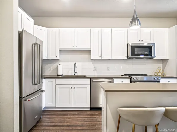 155 S Monaco Parkway #212, Denver, CO 80224