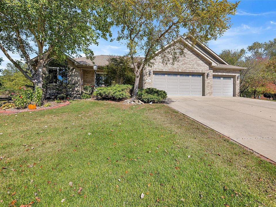 1st image of 125 Oakland Dr