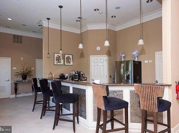 2nd image of 1516 Enyart Way