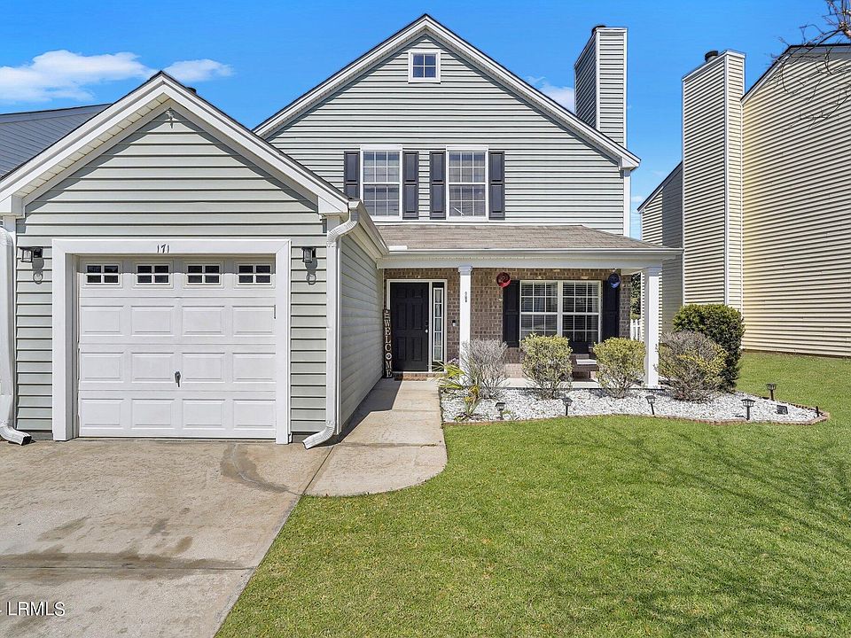 1st image of 171 Oakesdale Drive