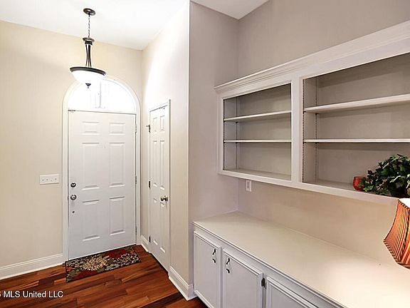 4th image of 14 Parkview Rd