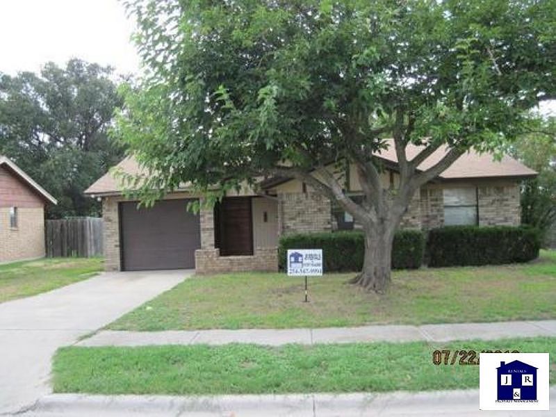1st image of 208 Blanket Dr