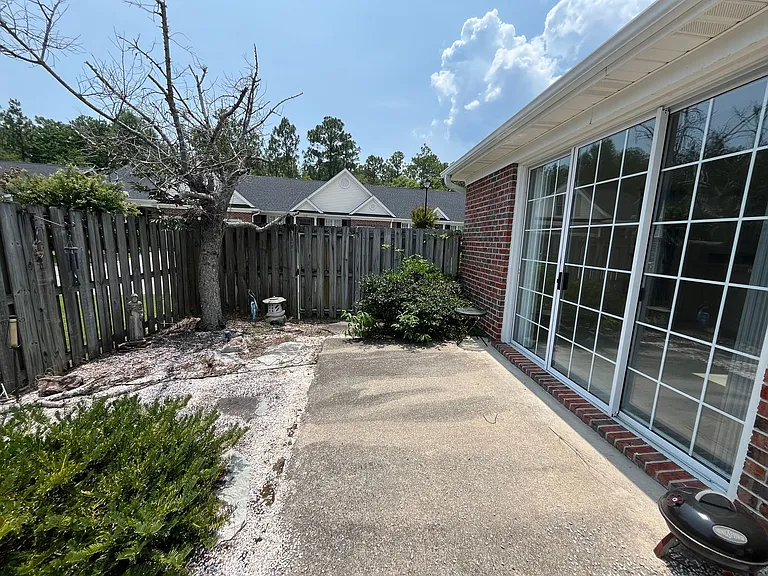 5006 Carleton Dr #113 — Photo 31