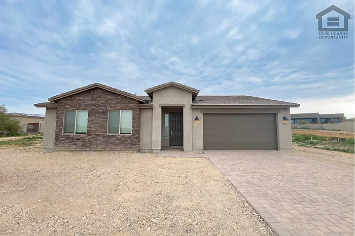 3 bed, 2.0 bath, 1639 sqft, $2,645 — Photo 1