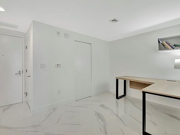 5th image of 16385 Biscayne Boulevard #1505