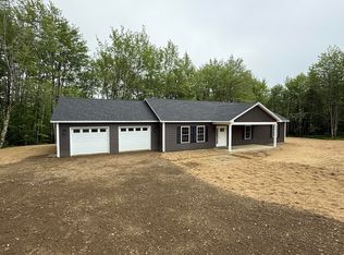 6 Bramble Ln, Windsor, ME 04363
