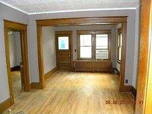 3rd image of 1112 Thomas Ave