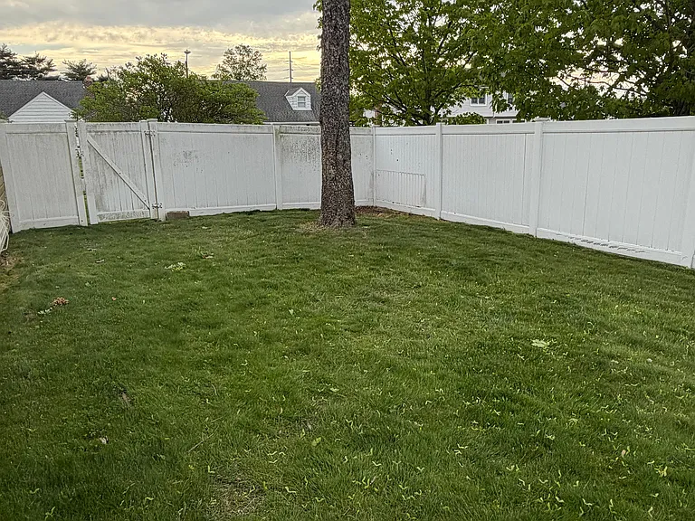 37 Mead Ave — Photo 20