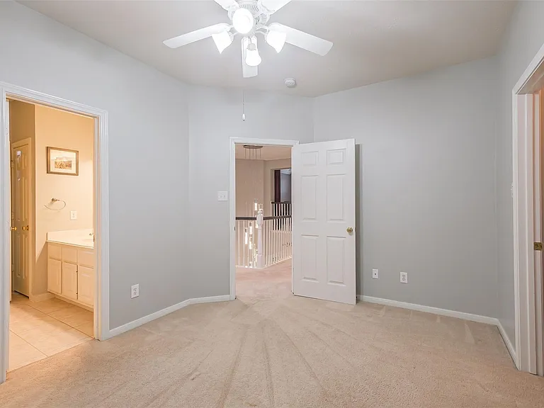 5506 Langhorne Ct — Photo 35