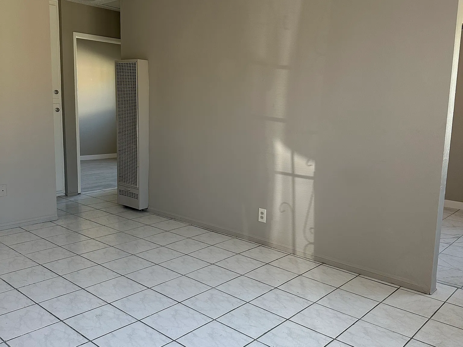 2 bed, 800 sqft, $2,100 — Photo 3