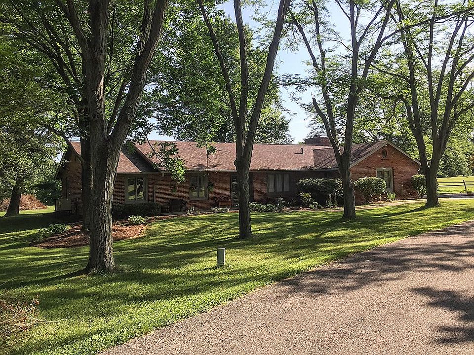 1st image of 4040 Country Place Dr