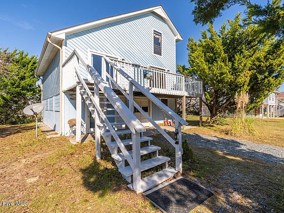 3rd image of 1620 E Pelican Drive