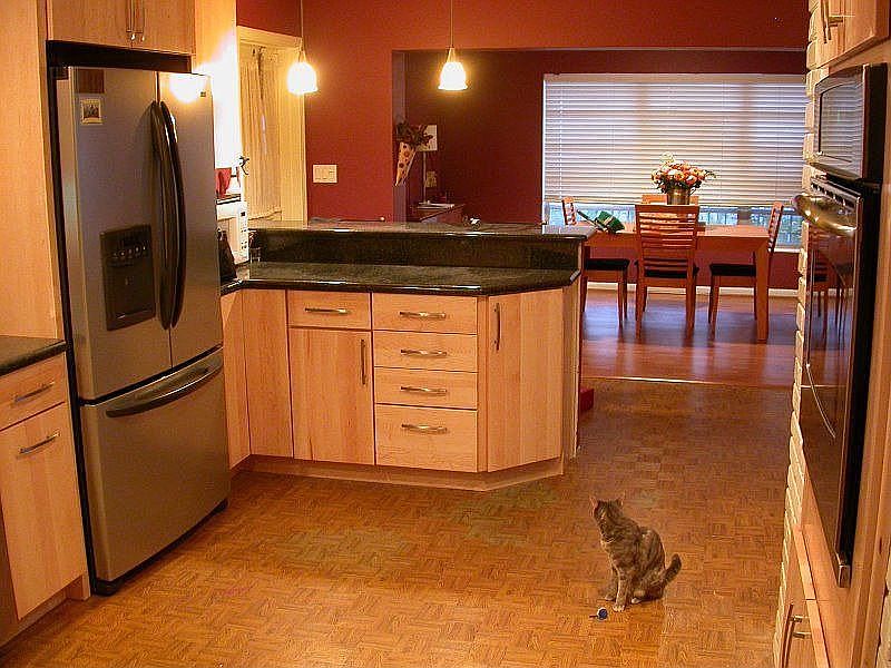 Remodeled kitchen w/ new Island