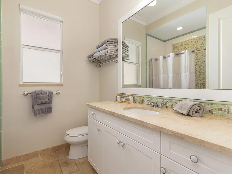 235 Claremont Ln — Photo 24