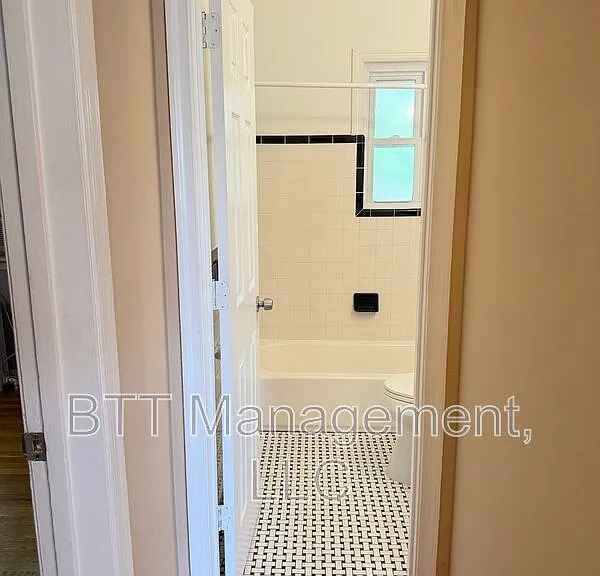 4013 38th St #301 — Photo 34