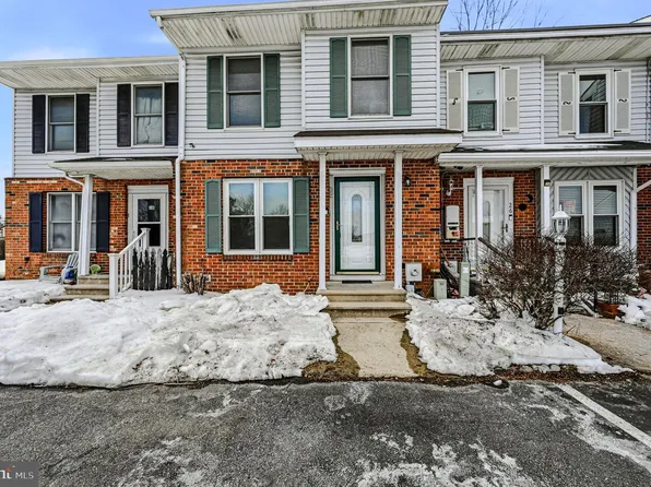 28 E Perpen Ct, Newark, DE 19702